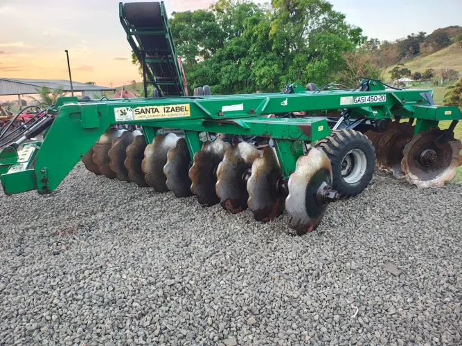 Trator Grade aradora 20/36 pesada