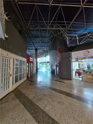 Sala comercial próximo ao Shopping Raposo
