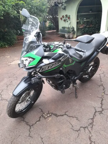 Kawasaki 300 -2024 - Moto sem detalhes