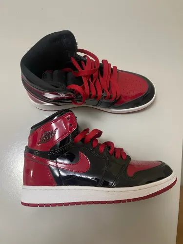 Tênis air jordan 1 retro high patent bred feminino