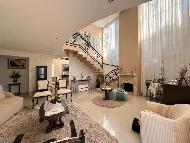 Casa com 2 Suítes, Espaço Gourmet e Cinema no Bairro Presidente Médici