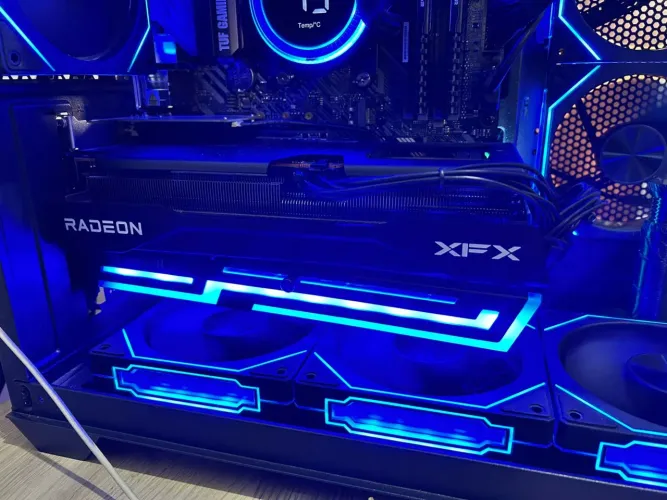 Suporte Para Placa De Vídeo Redragon Rgb Preto - Rd-gcp03