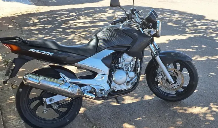 Fazer 250