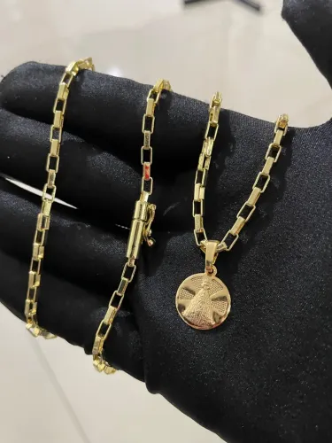 Corrente e Pingente Moeda Antiga Banhada A Ouro