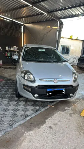 Fiat Punto Attractive 1.4 Fire Flex 8V 5P 2013