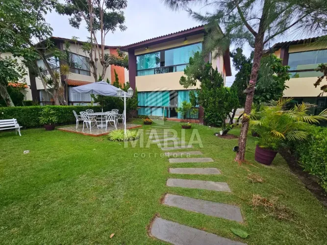 Casa de condomínio com 05 suítes à venda em Gravatá-PE!