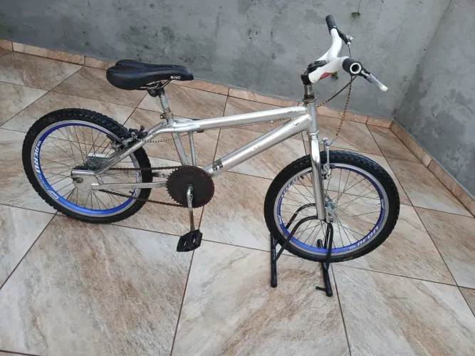 Bicicleta infantil aro 20 - oportunidade 