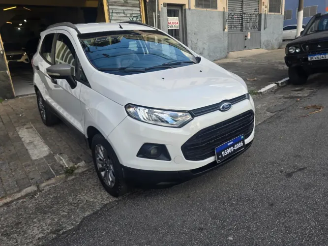 Ford Ecosport Freestyle 1.6 16V Flex 5P 2015
