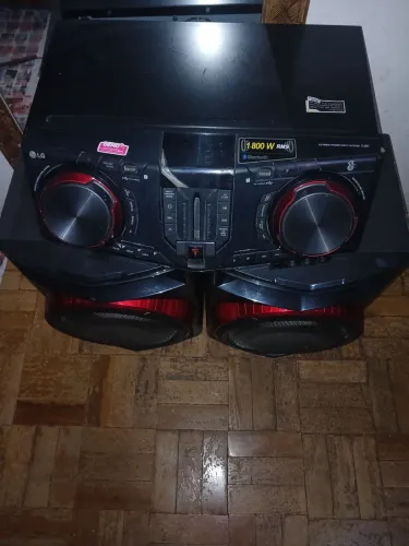 Aparelho de som LG Xboom CJ 87