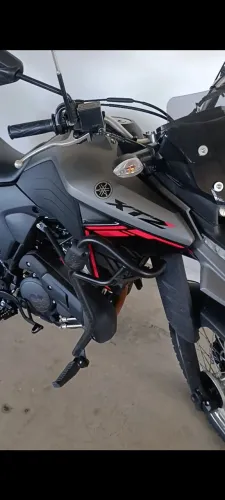 Excelente moto Lander 250 conect