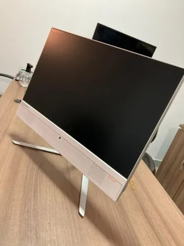 All in One Lenovo ideacentre A10 510 21.5? Led processador i3 6a geração 4gb RAM