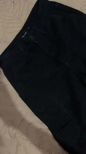 Calça jeans preta de cintura alta da marca POOL JEANS