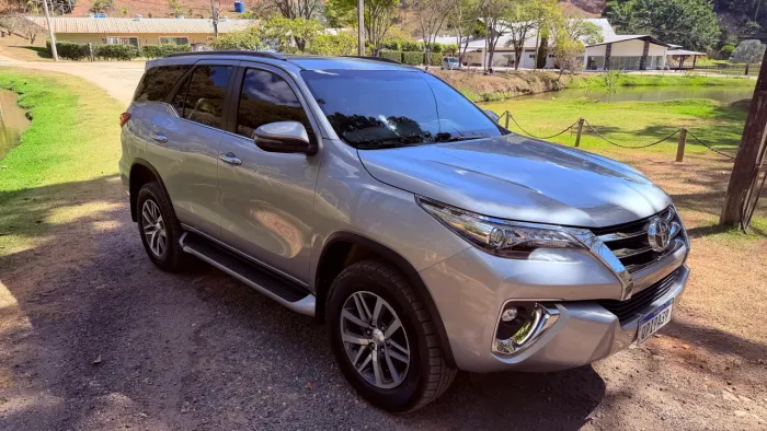 Toyota Hilux SW4 SRX 4X4 2.8 TDI 16V Dies. Aut. 2019