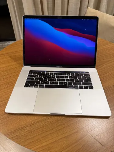 macbook pro 2017 15
