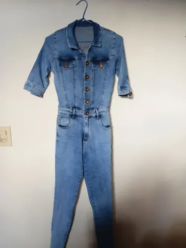 Macacão jeans tam 38 