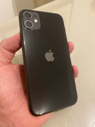 iPhone 11 bem novinho, nunca aberto.