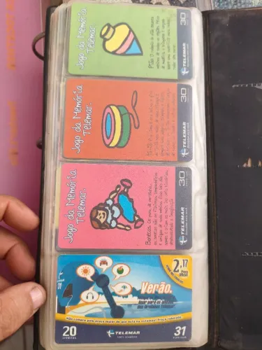 900 Cartões telefônicos colecionáveis.