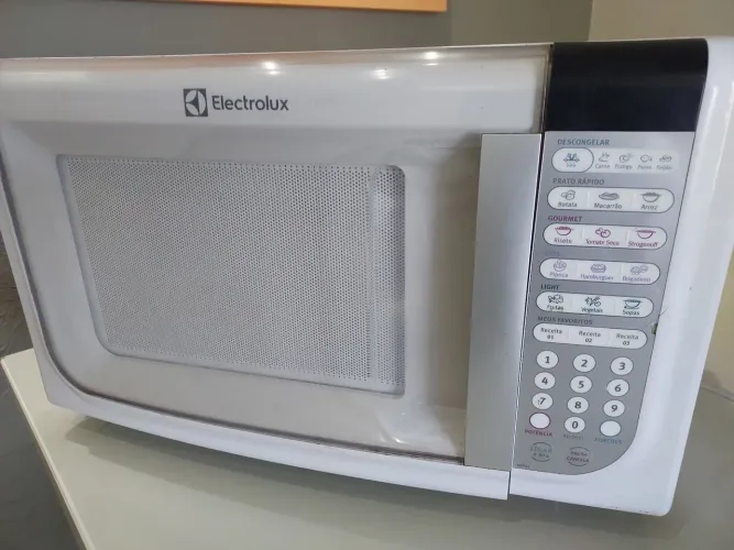 MICROONDAS ELECTROLUX MEF41 ESTOU NA ZN BAIRRO PQ NOVO MUNDO