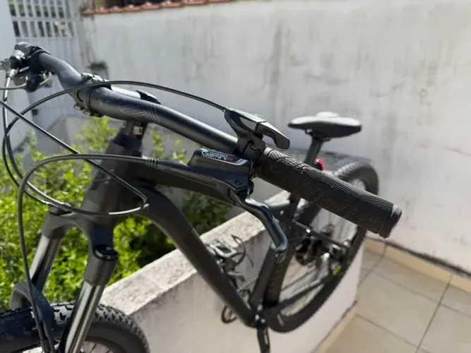 Bicicleta GT Avalanche Expert 29 SX Eagle 12v c/ NF + Acessórios