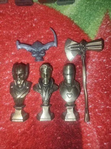Coleção 10 peças busto omelete legends(Marvel)