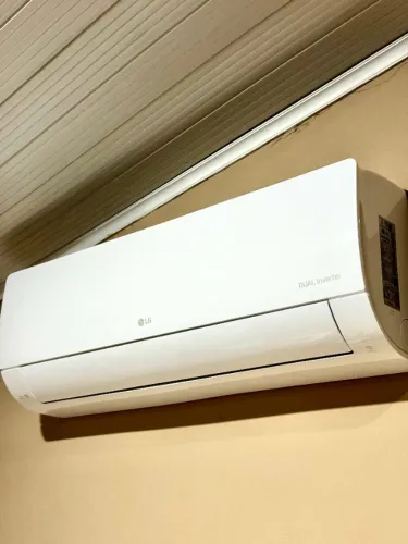 Ar-Condicionado LG Dual Inverter Compact +AI 12000 BTUs (5 meses de uso com NF e Garantia)