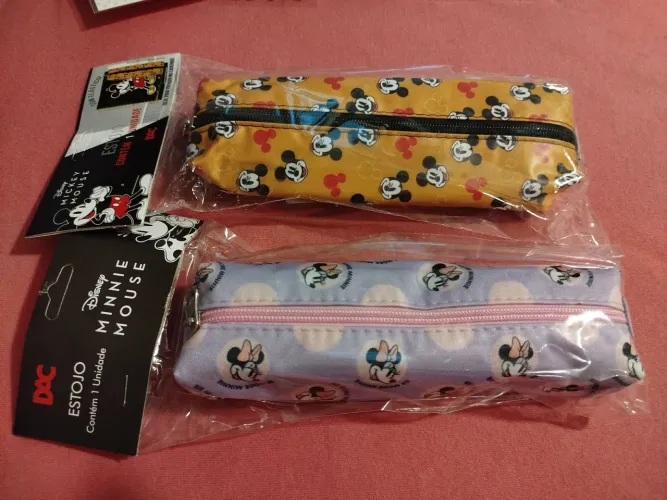 Vendo estojo Minnie ou Mickey 