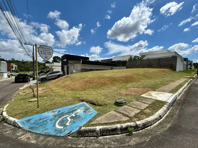 Lote esquina Quinta das Marinas