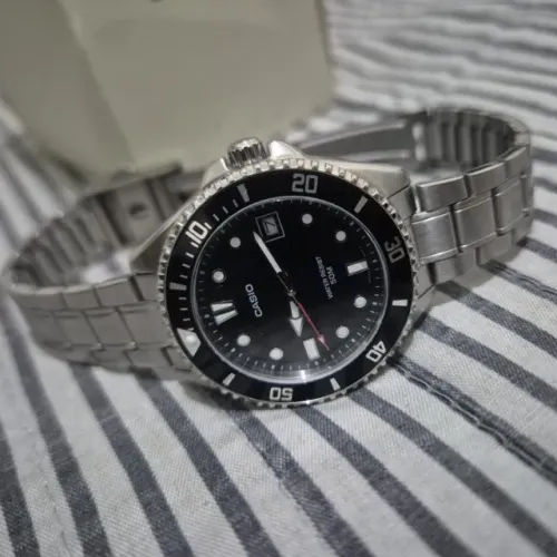 Relógio CASIO DURO 38mm