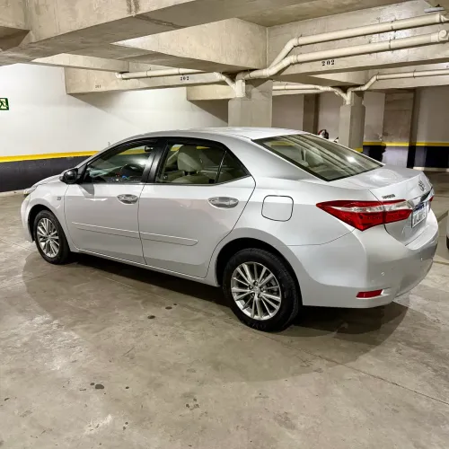Toyota Corolla Altis 2.0 Flex 16V Aut. 2015