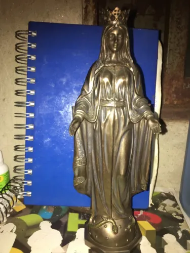 Escultura N.Sra.das Graças 20 cm,bronze envelhecido.chama no zap *