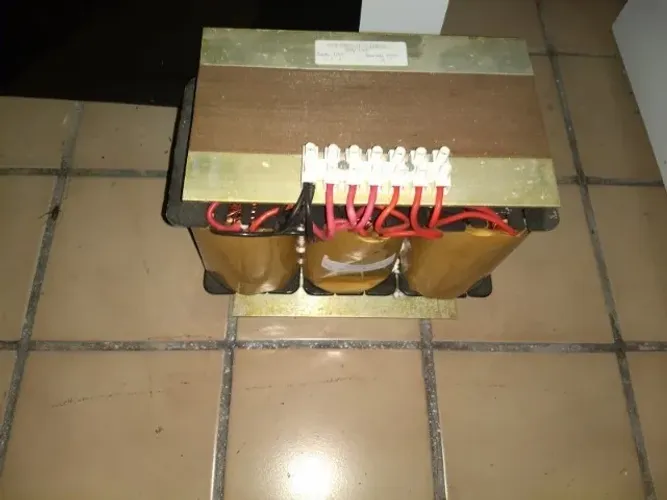 TRANSFORMADOR TRIFASICO/ MONOFASICO - MONO/TRIF. 10KVA - NOVO