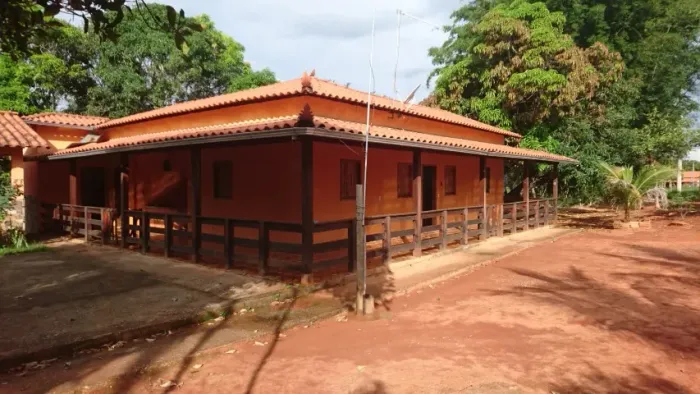 Sitio + ou - 8mil metros, churrasqueira e fogão a lenha, poço de peixe, Jaboticatubas.
