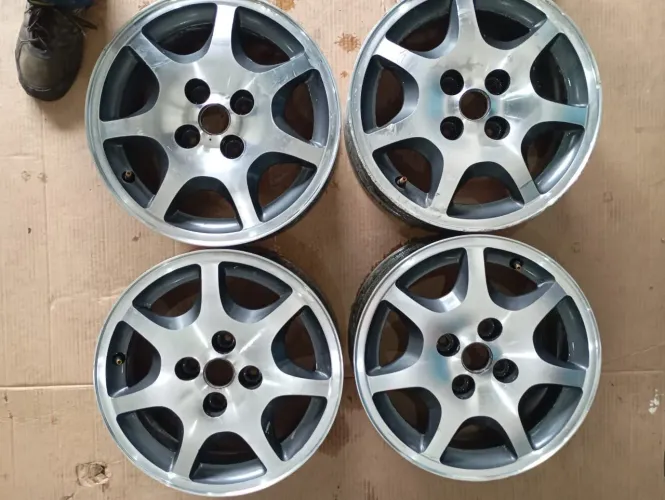 Rodas do uno e Tempra turbo original Fiat