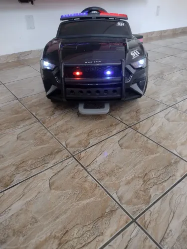 Carrinho elétrico infantil