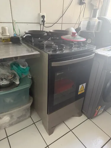 Fogão Electrolux 1 ano