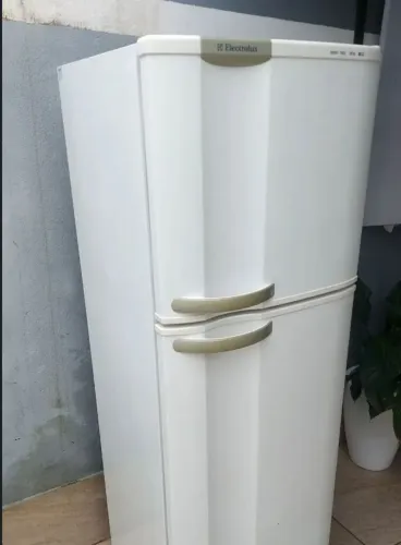 Geladeira Electrolux Frost Free 380 litros