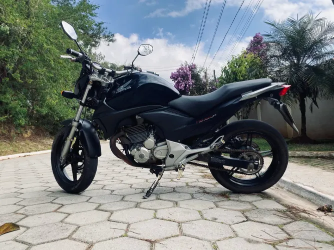 Cb 300r ano 2012
