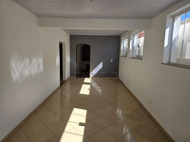 Casa assobradada na região do Altos da Cidade
