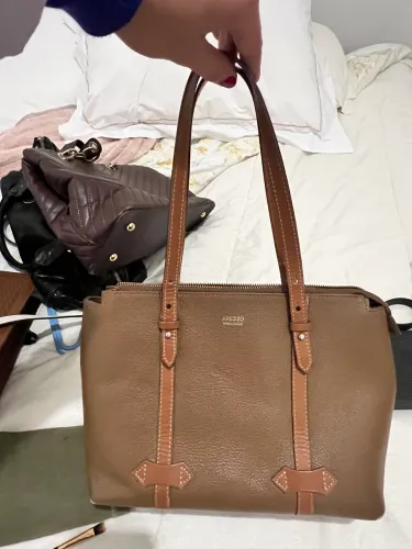 Bolsa Arezzo