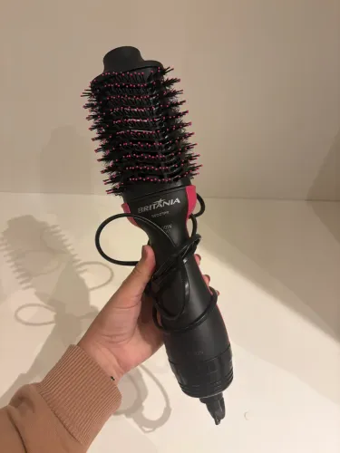 Escova secadora britânia bivolt 