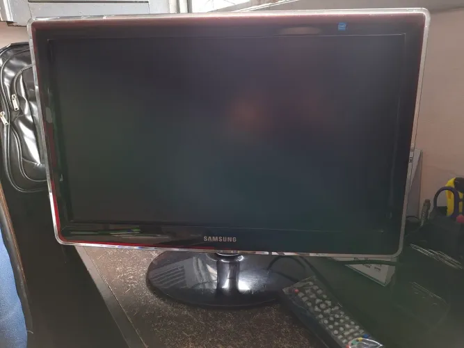 Monitor e TV Samsung 21polegadas