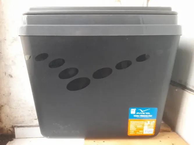 Caixa Térmica Pop Invicta 32 Litros