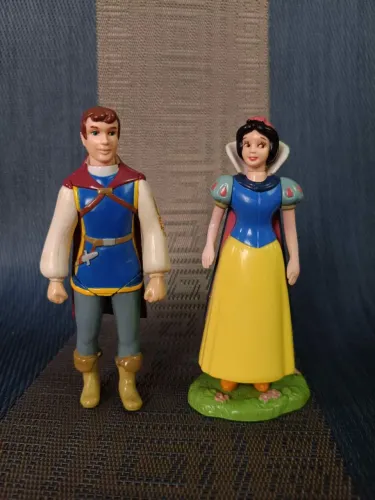 Bonecos Branca de Neve e o Príncipe Florian