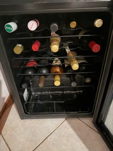 Adega climatizada 24 garrafas