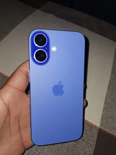iPhone 16