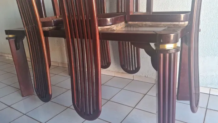 Mesa com 6 cadriras