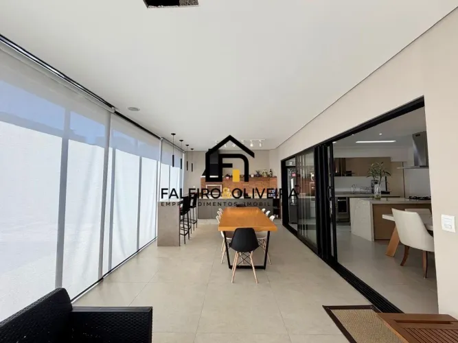 Casa sobrado de esquina | À Venda | 3 Suites | piscina | Reserva Ermida, Eloy Chaves - Jun