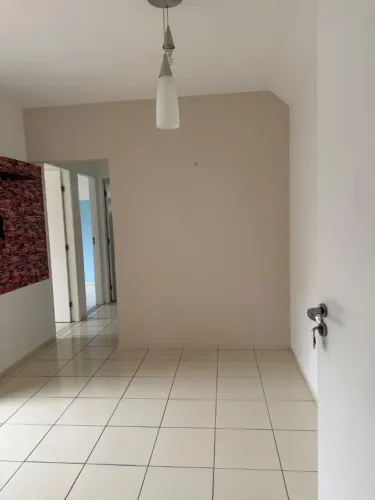 ALUGA-SE APARTAMENTO EM ALAGOINHAS - BA Condomínio Ouro Negro -