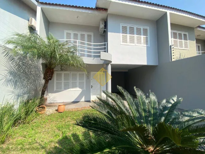 Sobrado para aluguel, 3 quartos, 1 suíte, 2 vagas, Centro - Cascavel/PR