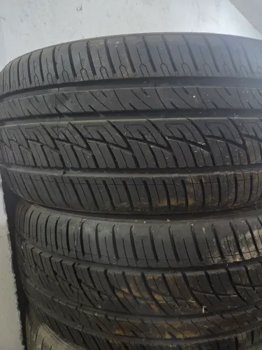 Pneus 265/40/22